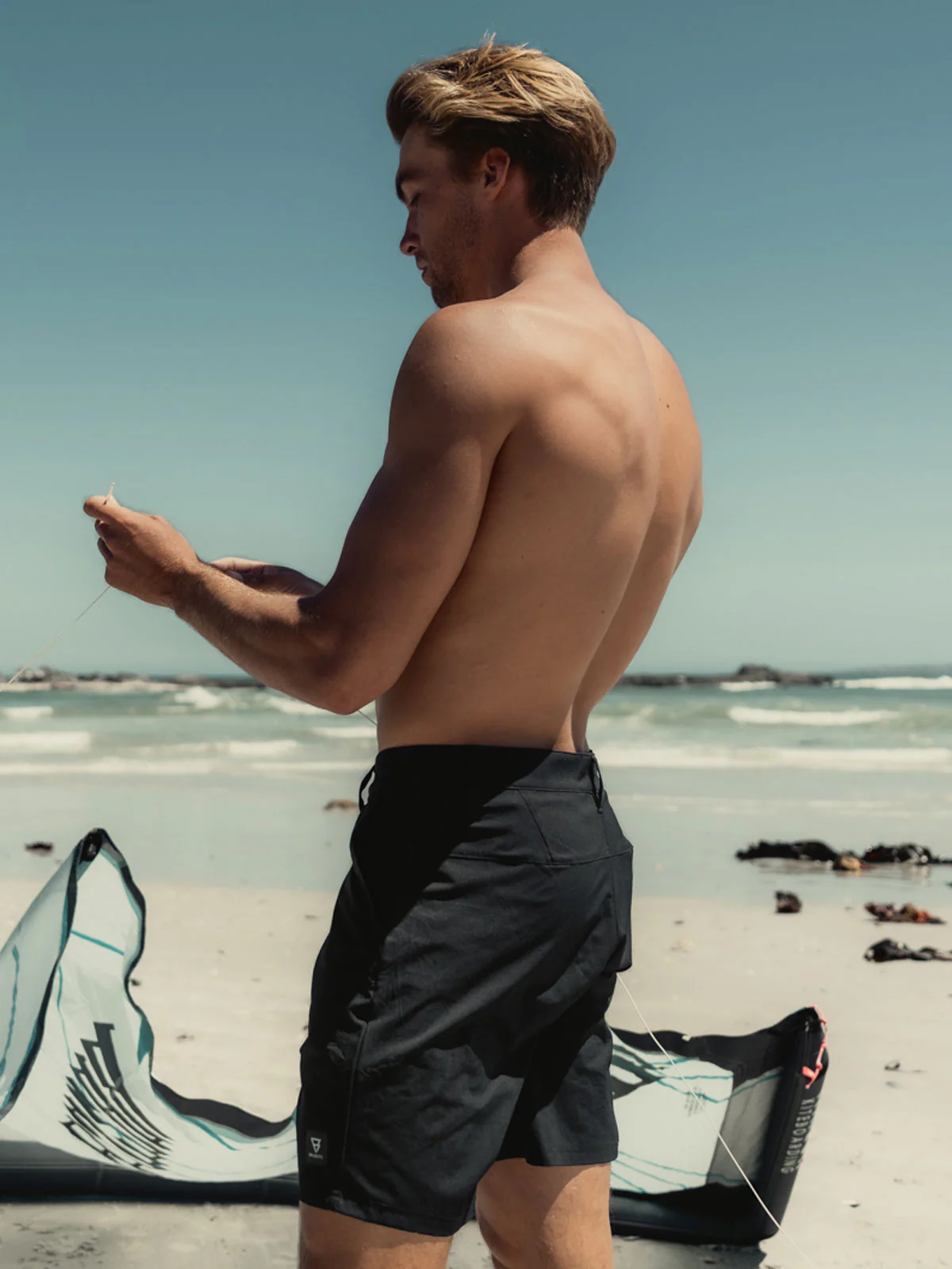 Marret Men Hybrid Shorts | Light Black - Image 4