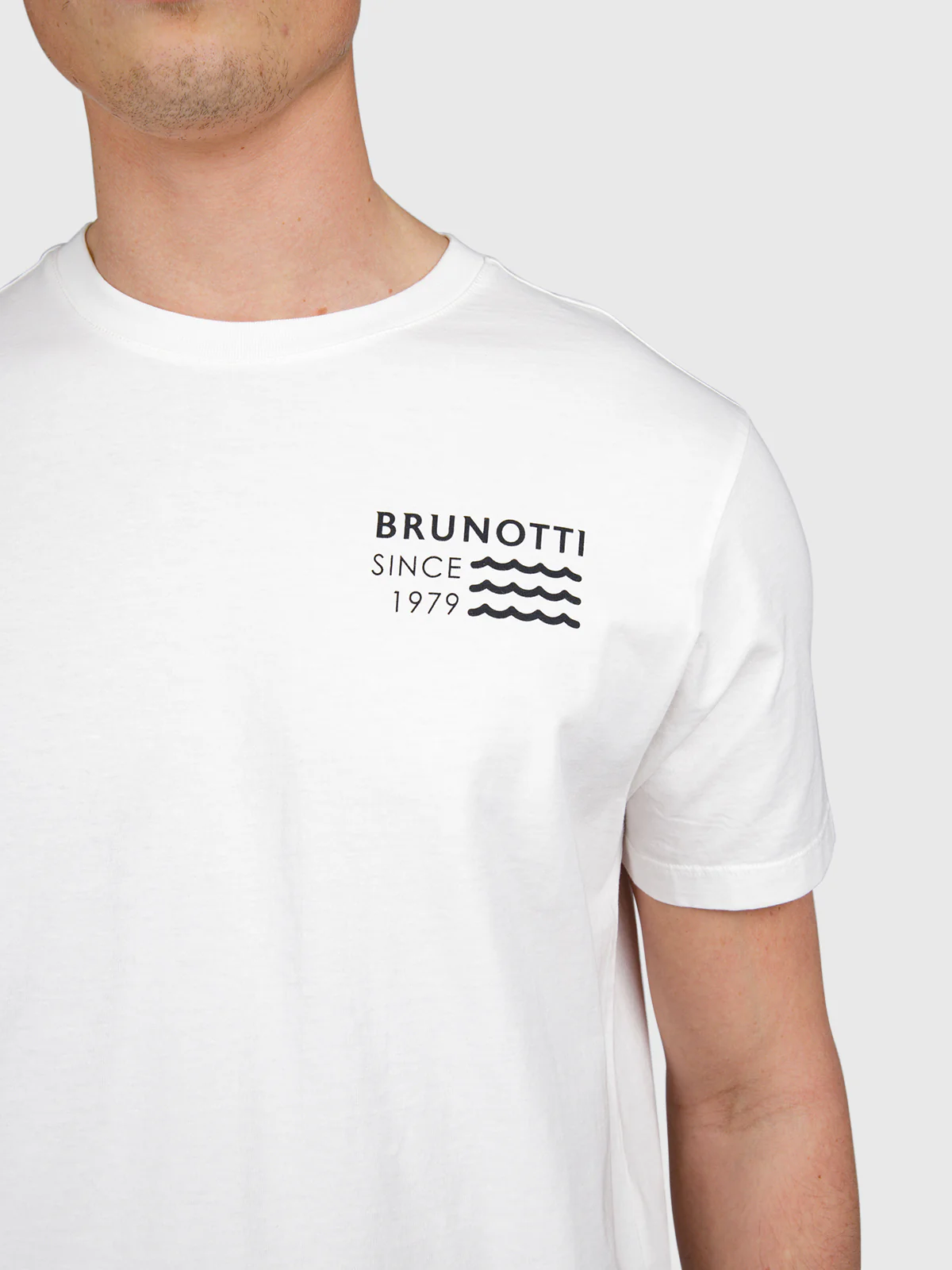 Mennolo Men T-shirt | Snow - Image 10